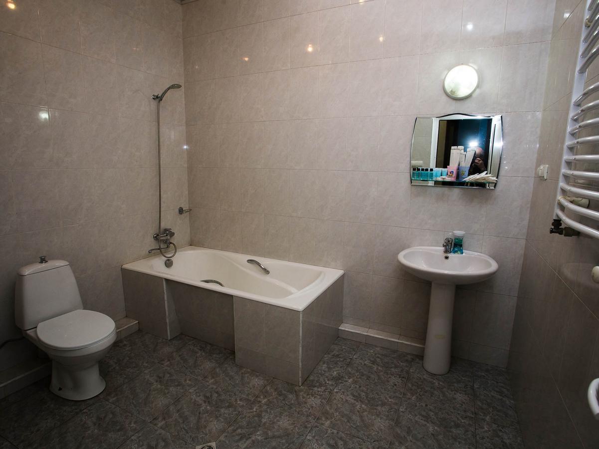Silk Road Hotel ティビリシ エクステリア 写真