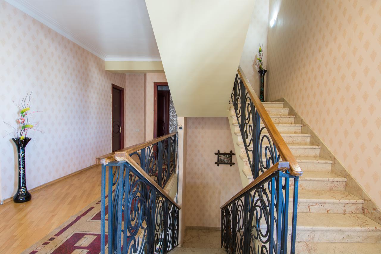 Silk Road Hotel ティビリシ エクステリア 写真